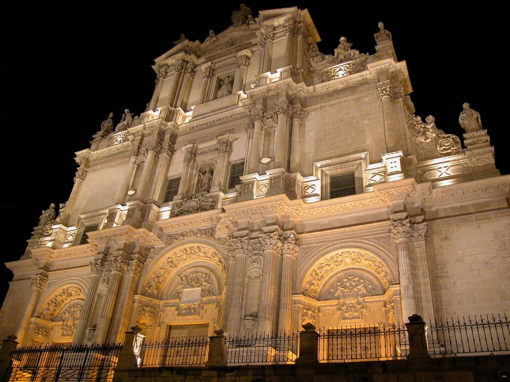 Foto de IGLESIA COLEGIAL SAN PATRICIO. S. XVI - XVIII